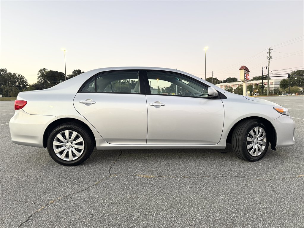 2012 Toyota Corolla LE - Photo 46