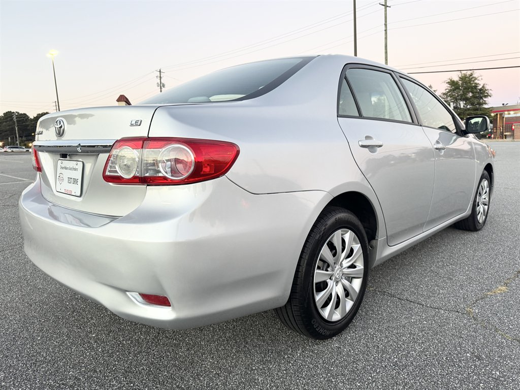 2012 Toyota Corolla LE - Photo 29