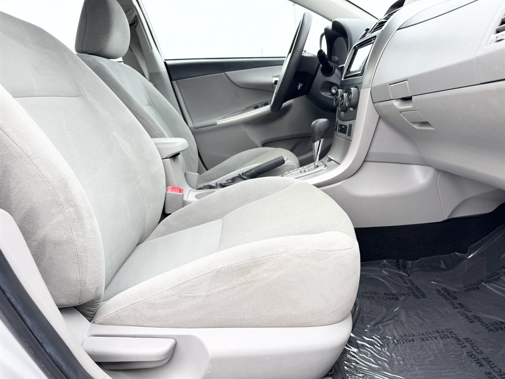 2012 Toyota Corolla LE - Photo 71