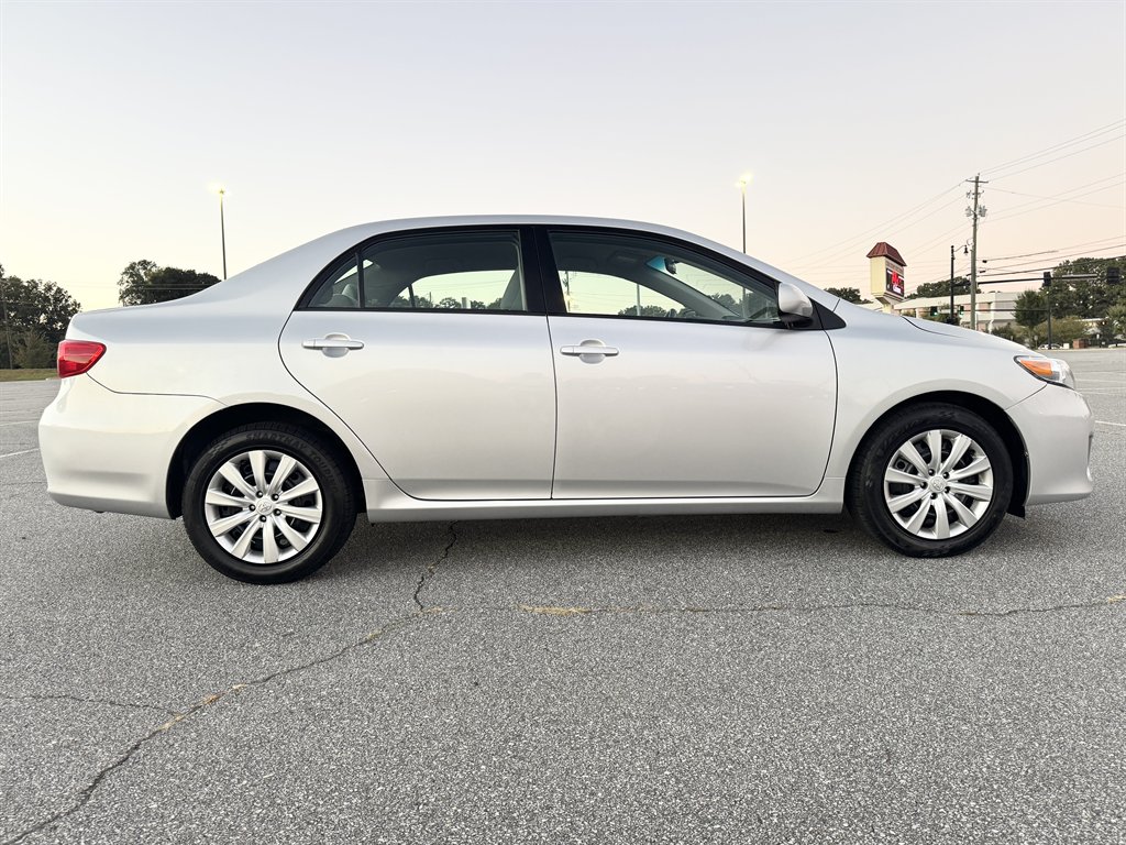 2012 Toyota Corolla LE - Photo 27