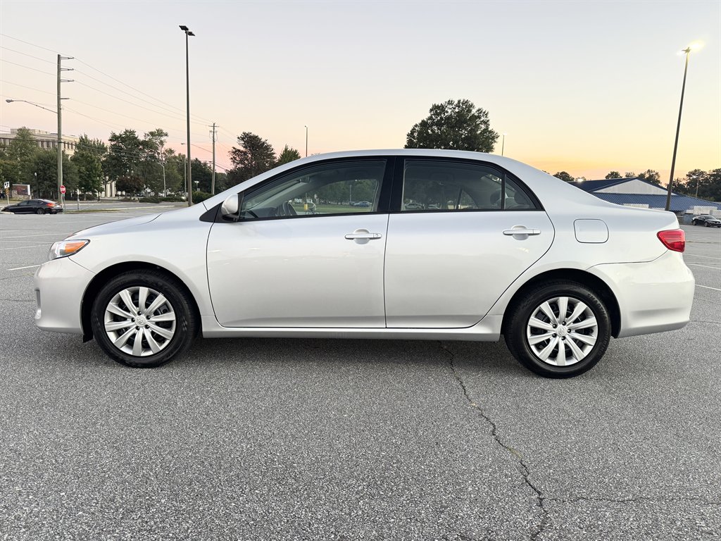 2012 Toyota Corolla LE - Photo 25