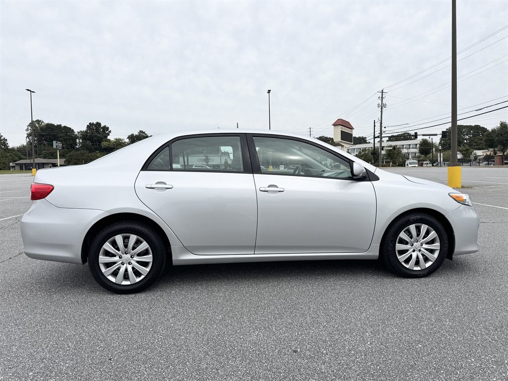 2012 Toyota Corolla LE - Photo 10