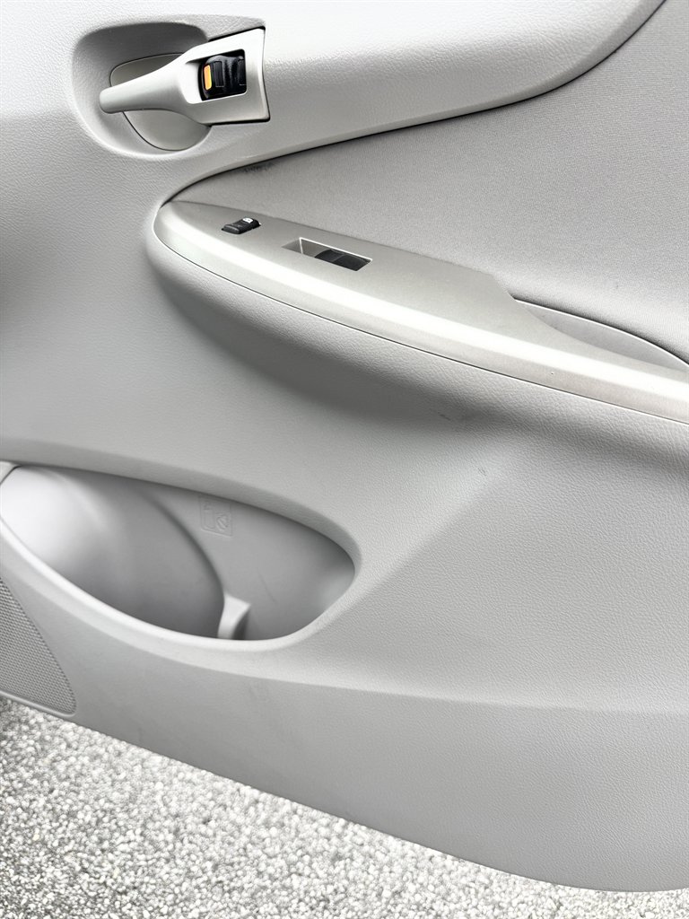 2012 Toyota Corolla LE - Photo 93