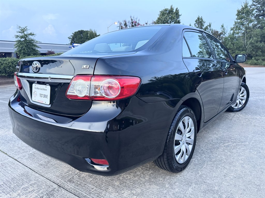 2013 Toyota Corolla LE - Photo 26