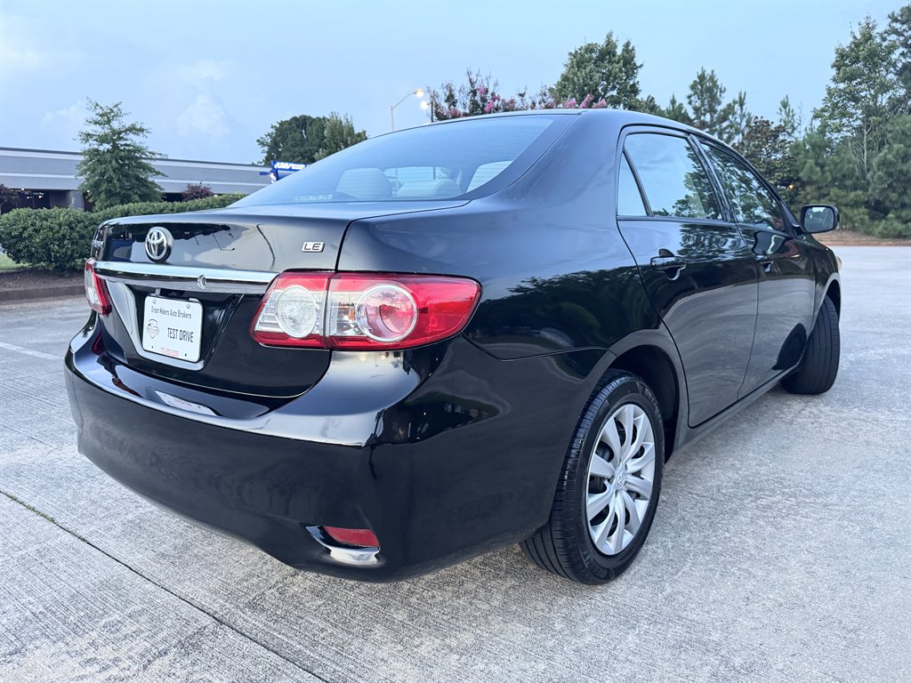 2013 Toyota Corolla LE - Photo 31