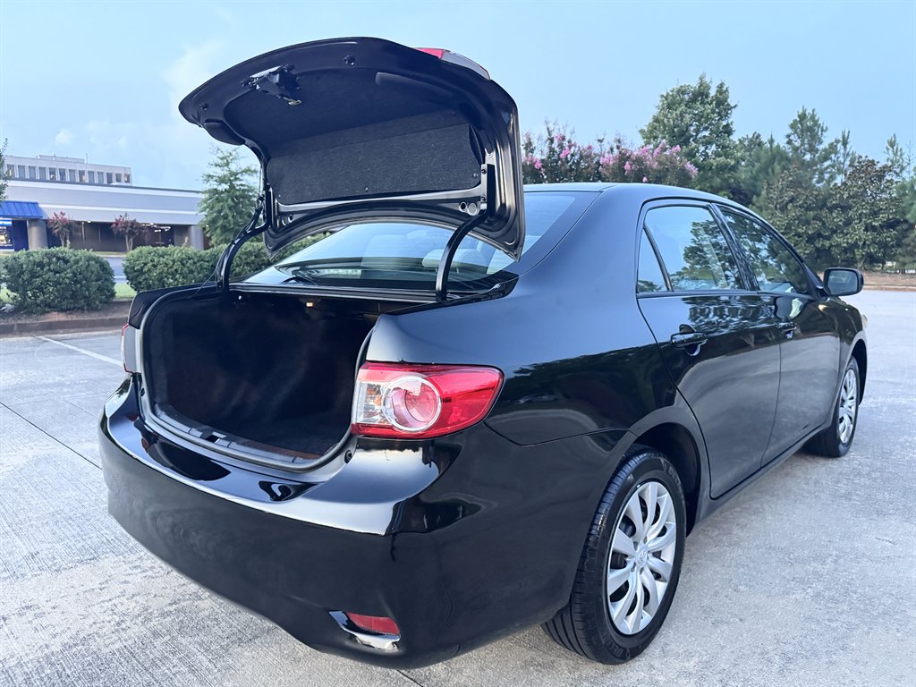2013 Toyota Corolla LE - Photo 35