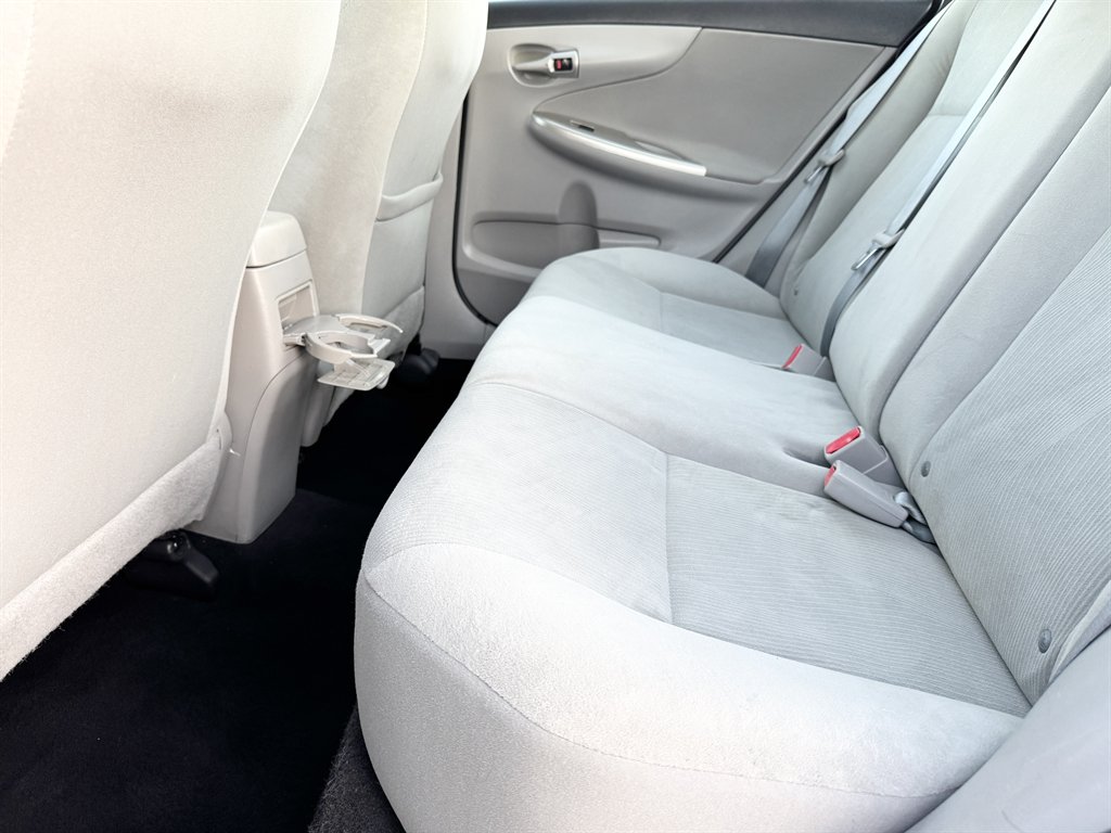 2013 Toyota Corolla LE - Photo 50