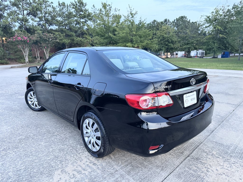 2013 Toyota Corolla LE - Photo 30