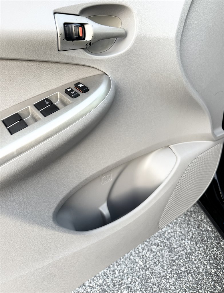 2013 Toyota Corolla LE - Photo 69