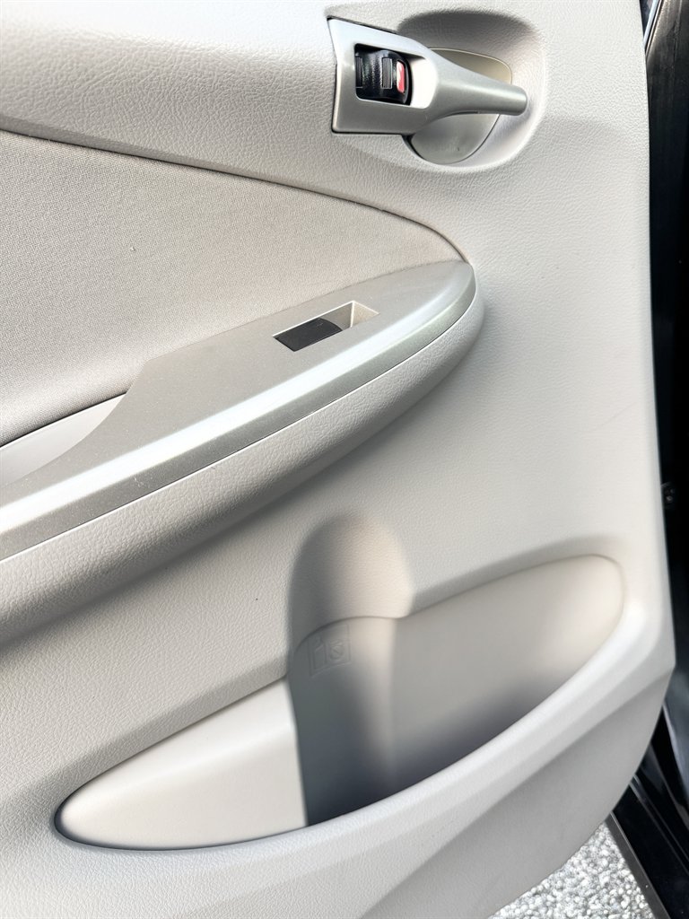 2013 Toyota Corolla LE - Photo 70