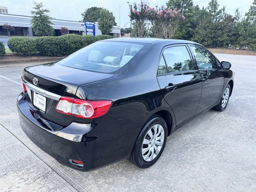 2013 Toyota Corolla LE - Photo 23