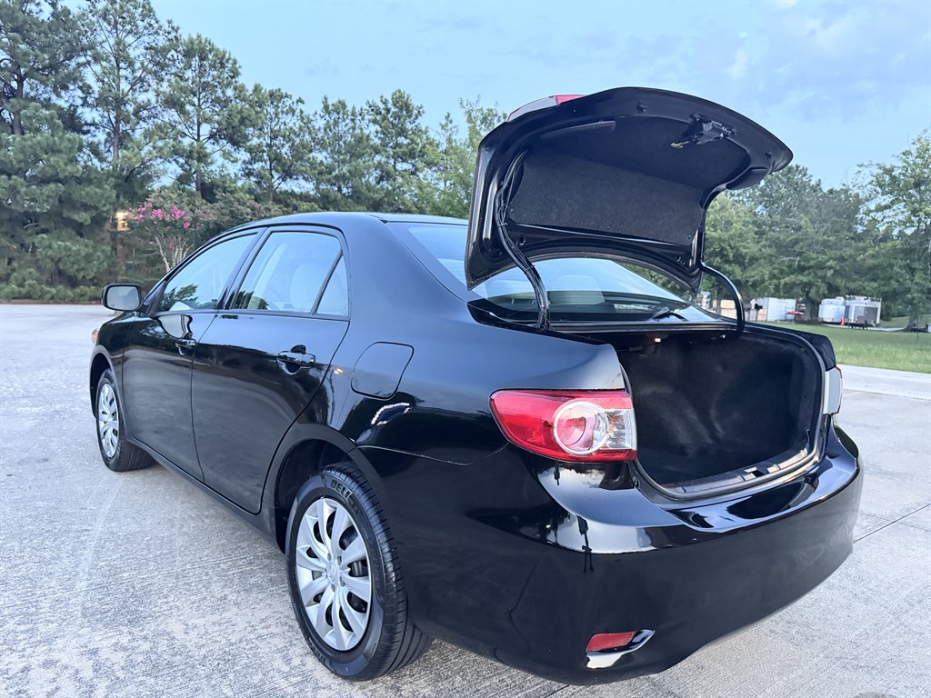 2013 Toyota Corolla LE - Photo 33