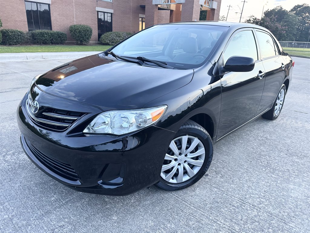 2013 Toyota Corolla LE - Photo 13