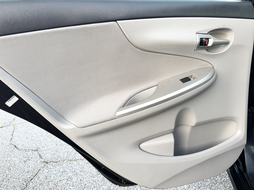 2013 Toyota Corolla LE - Photo 66